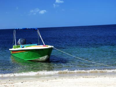 Green Boat waiting